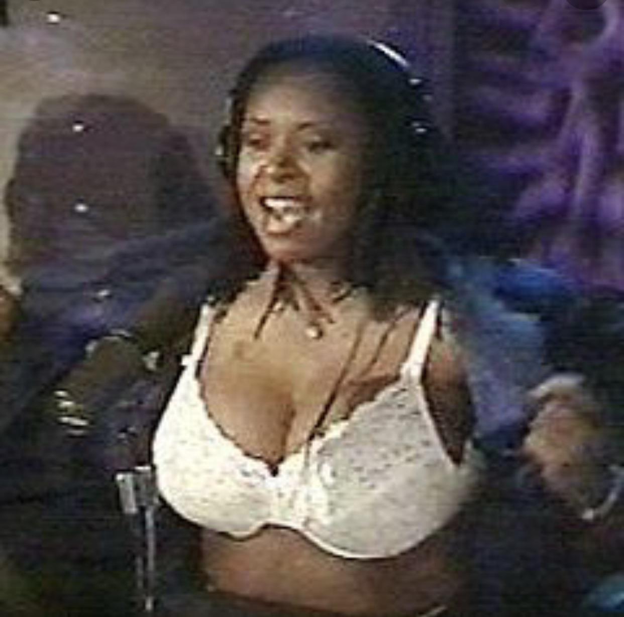 Robin quivers boobs